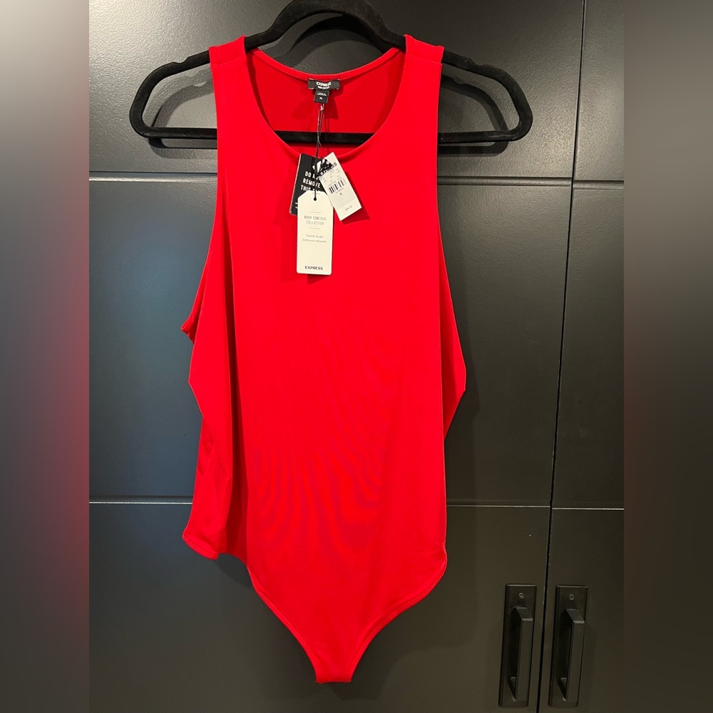Red Express Body Contour Bodysuit with Rounded Neckline compression XL